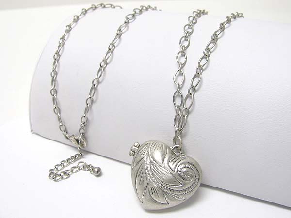 Metal texture heart locket pendant long necklace