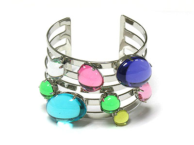 Epoxy stone bubble metal cuff bangle