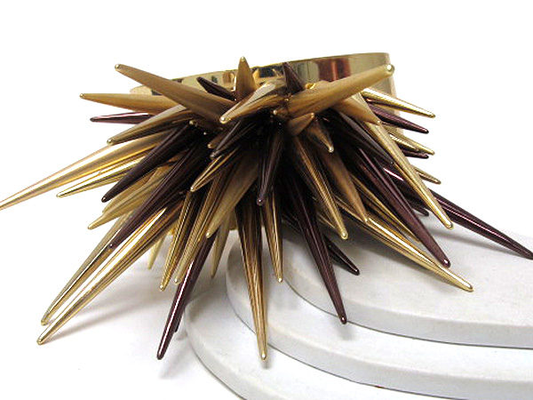 Multi long fashion metal spikes on metal cuff bangle