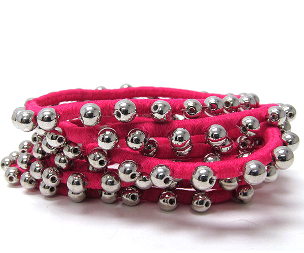 Multi metal balls on band stretch bracelt