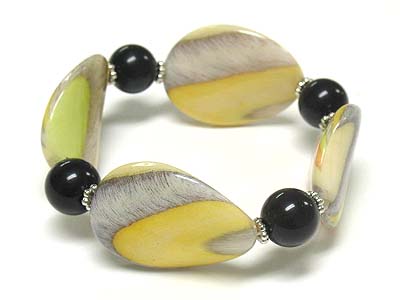 Enameled acryl disk stretch bracelet