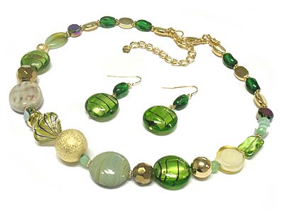 Murano glass bead and acryl and metal bead necklace and earring set 