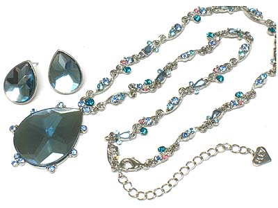 Boutique style large tear drop pendant and crustal stud chain necklace and earring set