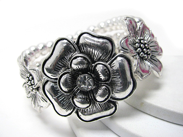 Crystal center triple metal flower stretch ball bracelet