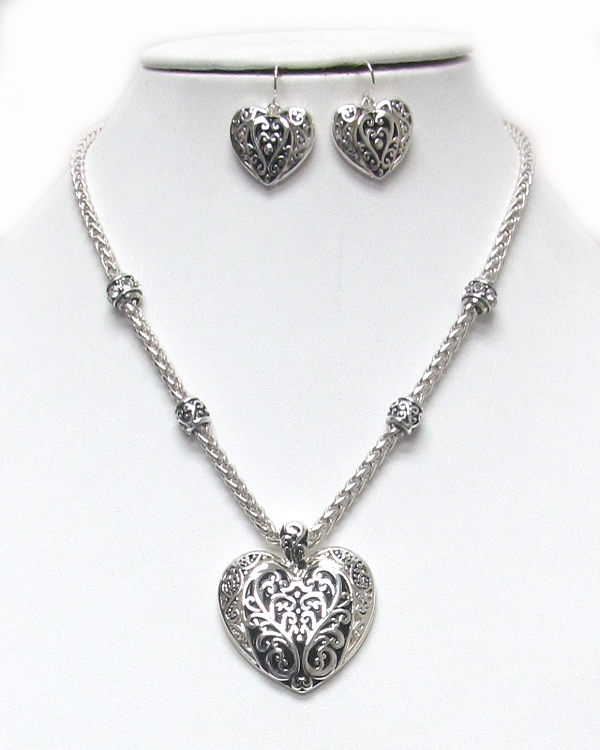 Metal heart filigree necklace set 