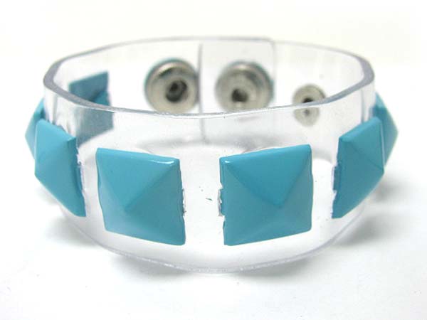 Metal or acryl stud clear acryl wrist band