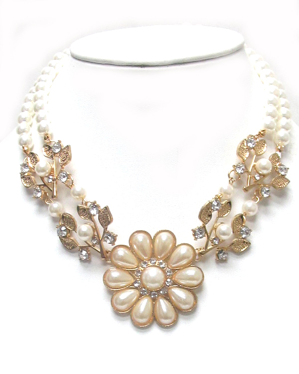 Crystal and pearl flower necklace