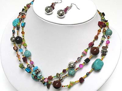 Triple layer multi stone and beads neckalce and earring set