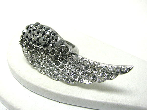 Crystal stud angel wing stretch ring