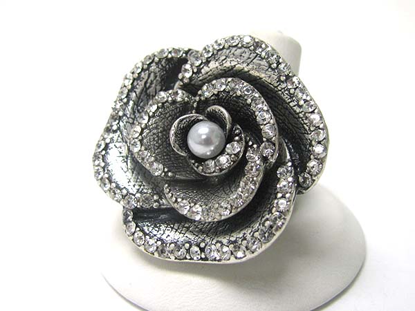 Crystal stud antique burnish metal flower stretch ring