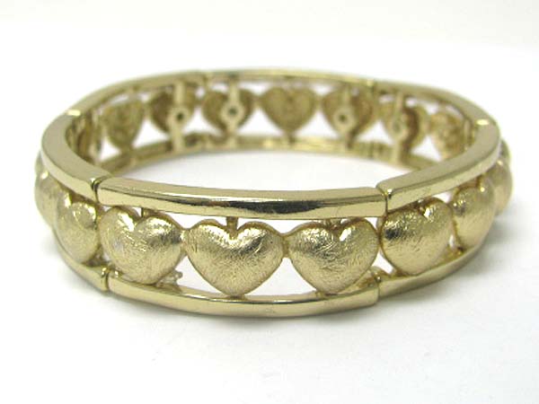 Scratch metal heart link stretch bracelet - brass metal