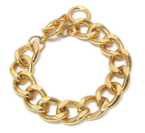 Thick metal chain toggle bracelet