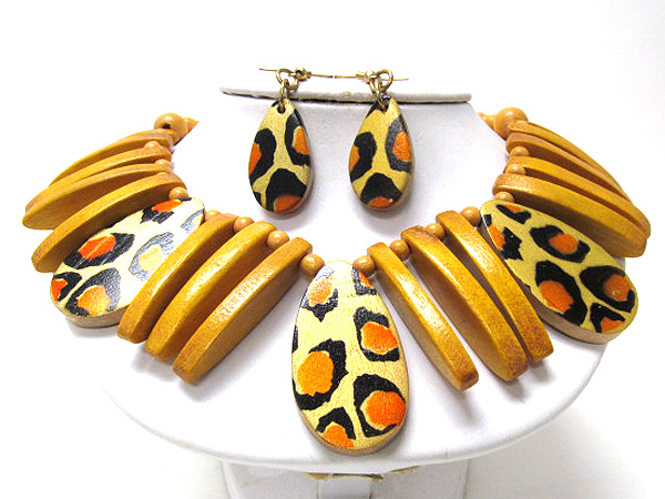 Wooden tear drop animal print and multi oval wood with multi balls chain necklace earring set