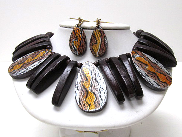 Wooden tear drop animal print and multi oval wood with multi balls chain necklace earring set