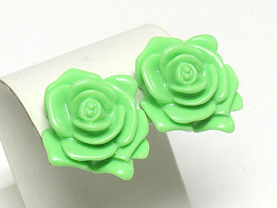 Acrylic flower earring