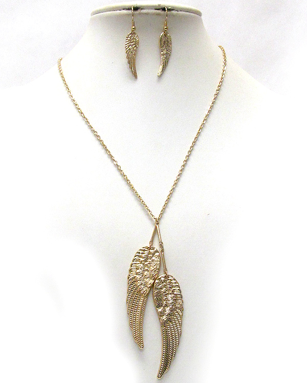 Angel wing pendant necklace and earring set