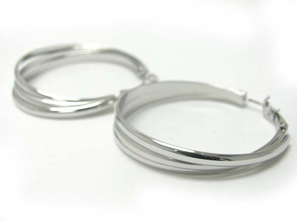 Metal deco hoop earring - hoops