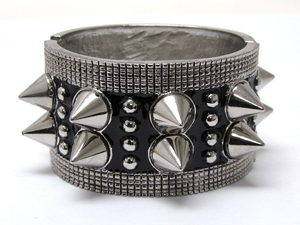 Multi crystal and epoxy metal fashion spikes hinge bangle