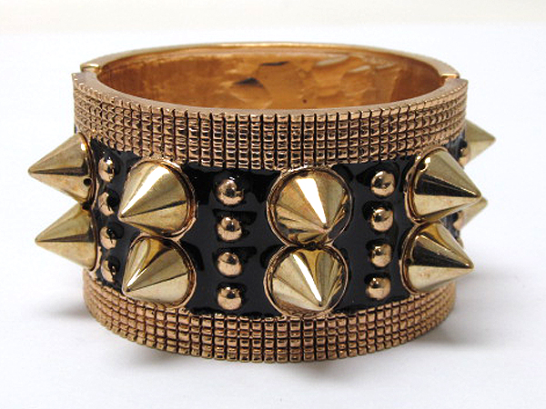 Multi crystal and epoxy metal fashion spikes hinge bangle