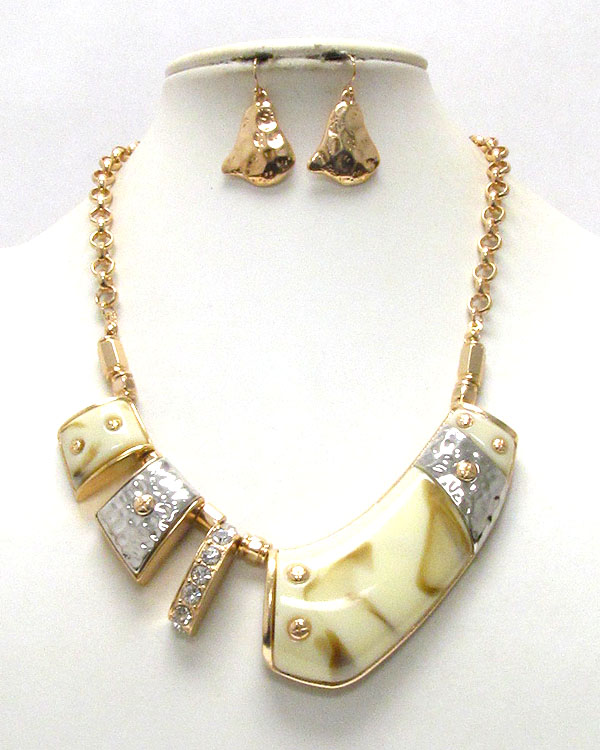 Crystal and hammered metal and resin mix link necklace earring set