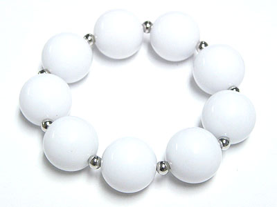 Large pearl beads bracelet