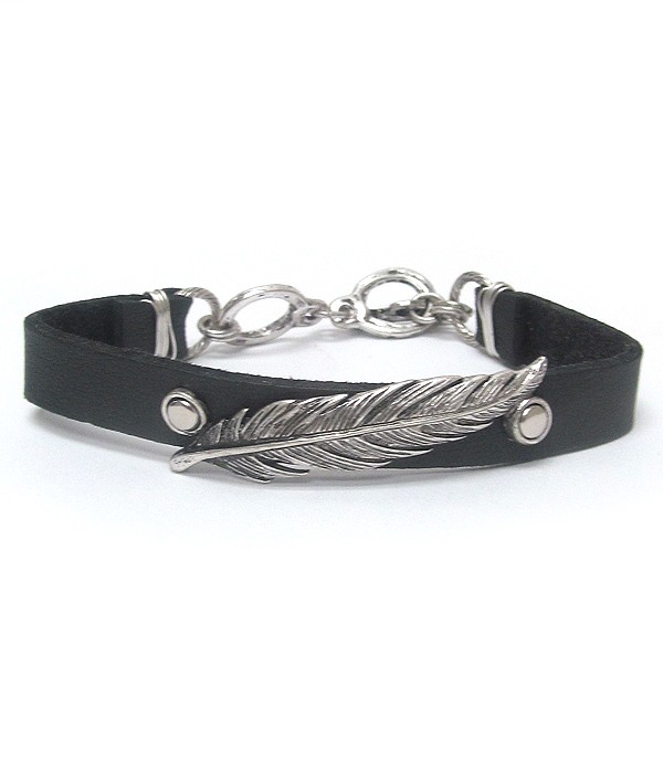 Bohemian feather and suede toggle bracelet