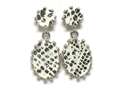 Snake skin pattern earring