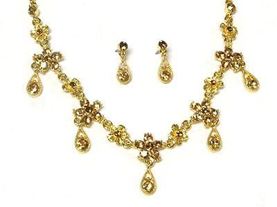 Austrian crystal flower necklace and earring set