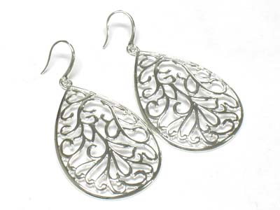 Metal filigree earring