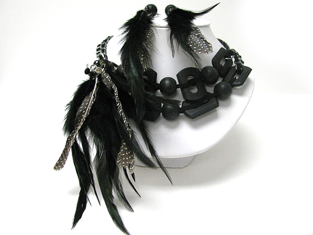 Wood and multi feather fusion necklace earring set