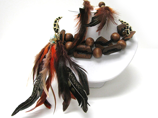 Wood and multi feather fusion necklace earring set