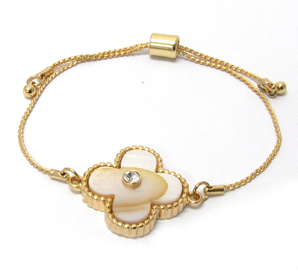 Crystal and shell deco clover bracelet