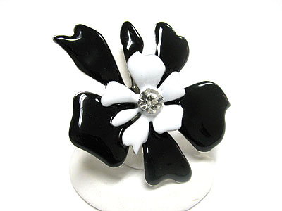 Crystal center enamel metal large flower ring