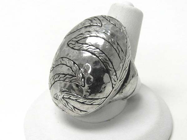 Textured metal puffy oval stretch ring