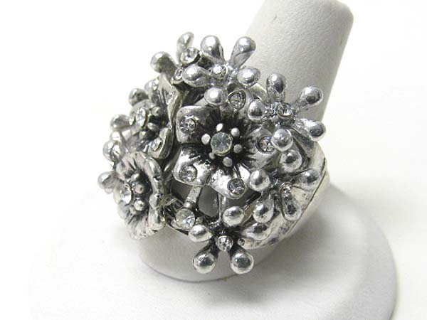 Crystal stud multi metal flower stretch ring