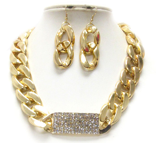 Crystal paved metal plate pendant and thick chain necklace earring set