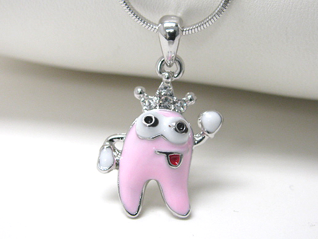 Made in korea whitegold plating epoxy and crystal stud tooth pendant necklace