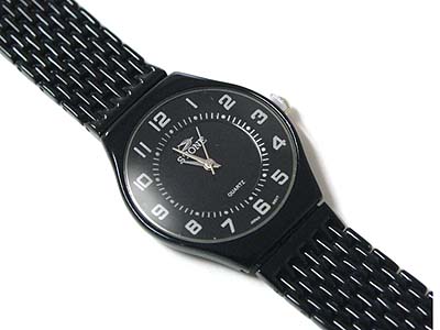 Designer style color slim metal band watch