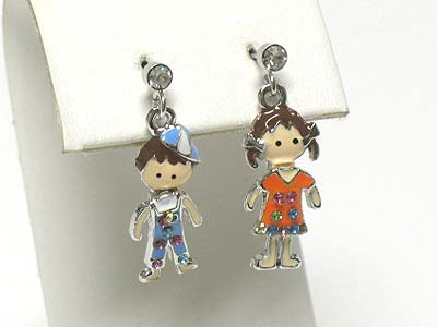 Crystal and metal epoxy boy and girl unbalance earring