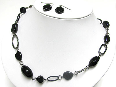 Jet stone chain link long necklace and earring set 