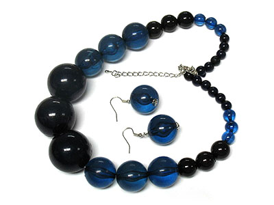 Round acryl ball necklace and earring set