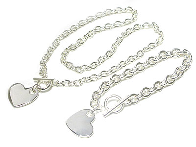 Metal heart charm toggle bracelt and necklae set