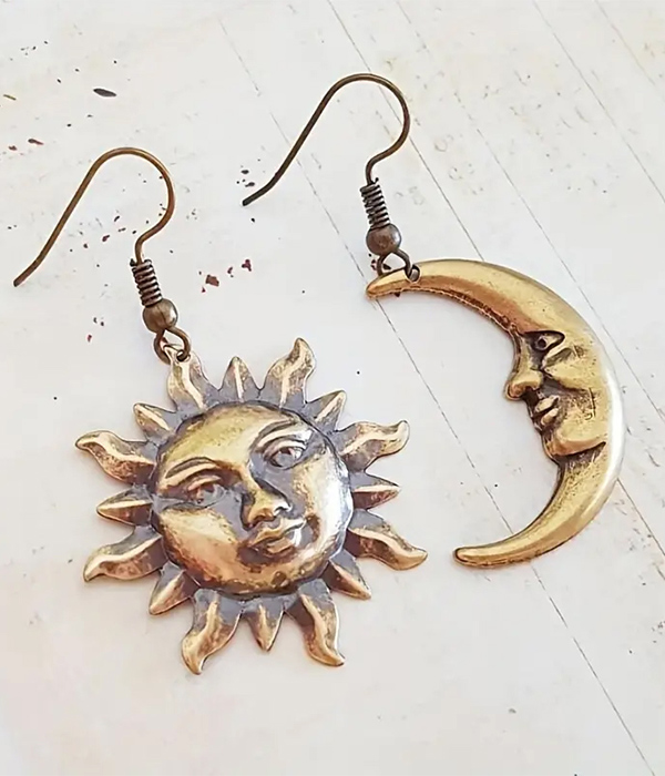 Vintage asymmetrical moon and sun earring