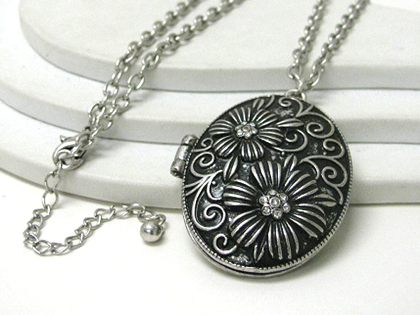 Metal filigree oval locket long necklace