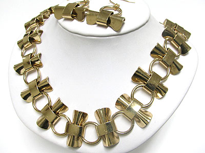 Metal modern art link neckalce and earring set