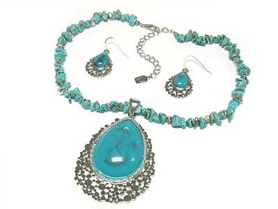 Large turquoise stone tear shape pendant necklace and earring set 