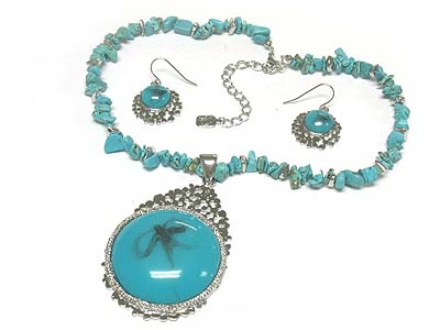 Turquoise stone round pendant necklace and earring set