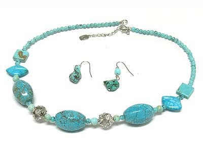 Turqouise stone and crystal ball necklace and earring set