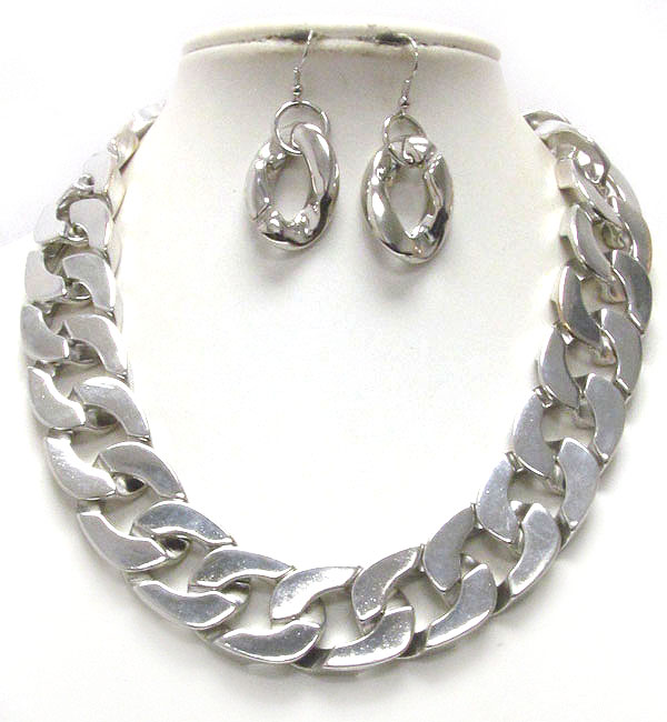 Plain thick chain necklace earring set