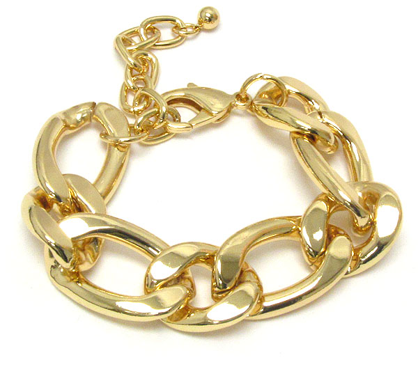 Simple thick metal chain bracelet